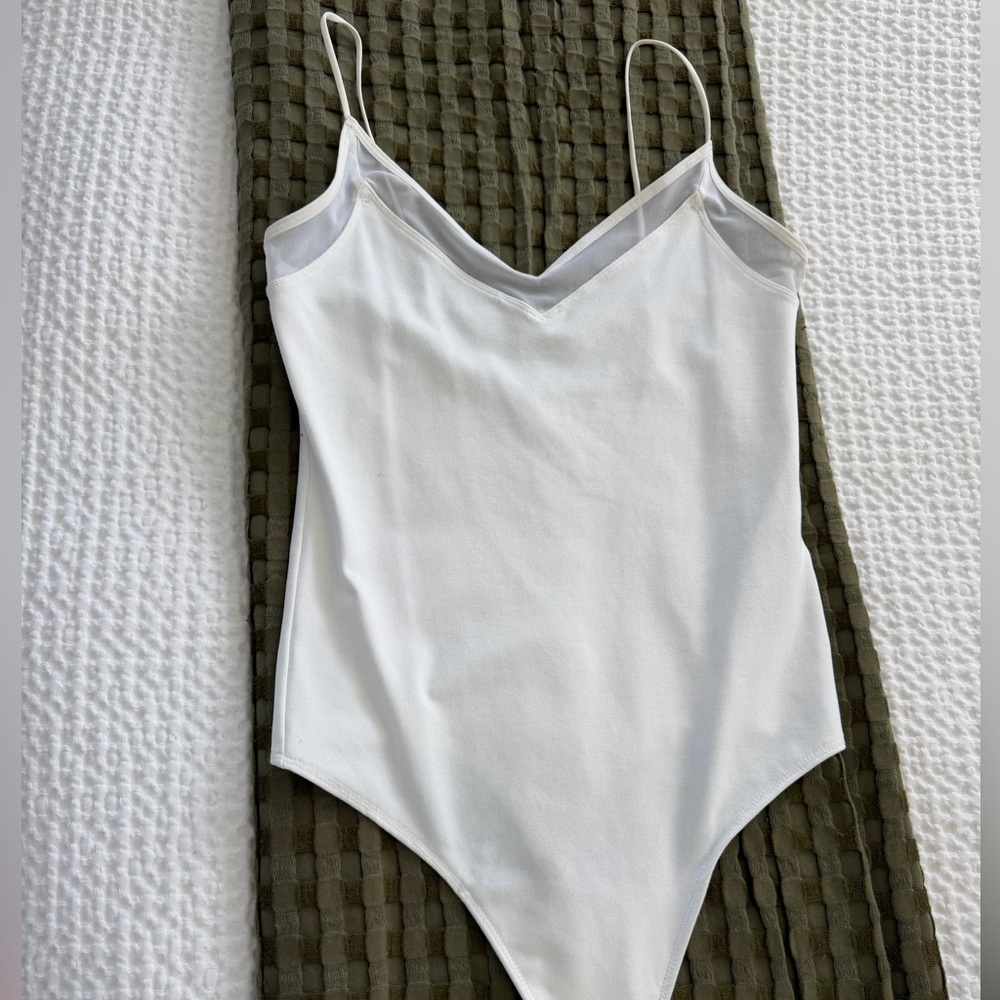 NWOT Abercrombie & Fitch White Bodysuit